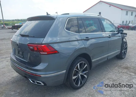 2022 Volkswagen Tiguan 2.0T Sel R-Line из США, поврежденный, VIN 3VV4B7AX4NM136377
